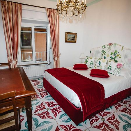 Delfini Trevi House Hotel Róma Kültér fotó