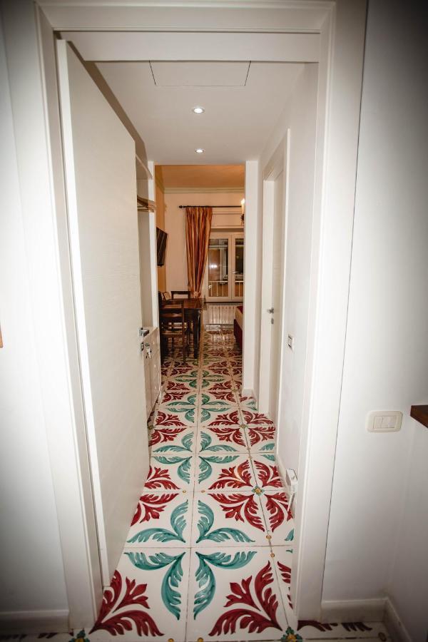 Delfini Trevi House Hotel Róma Kültér fotó