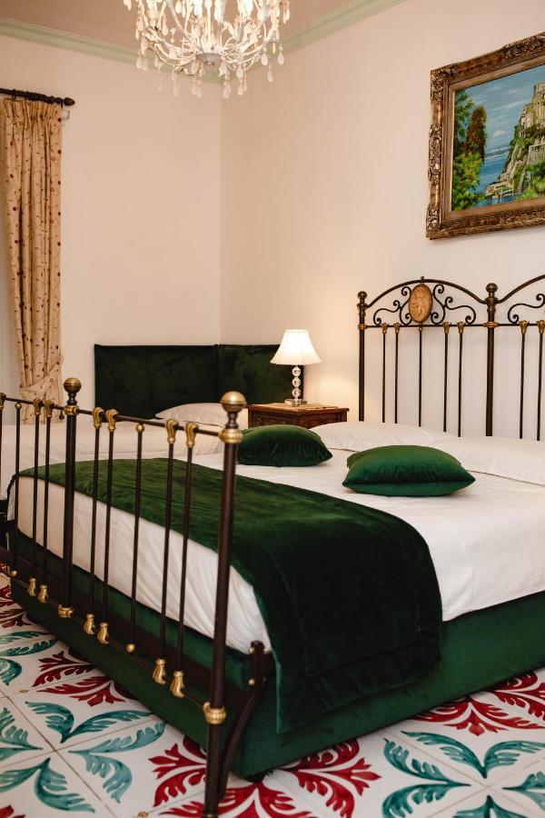 Delfini Trevi House Hotel Róma Kültér fotó