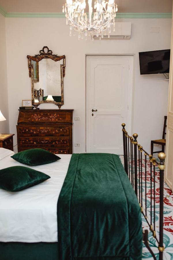 Delfini Trevi House Hotel Róma Kültér fotó