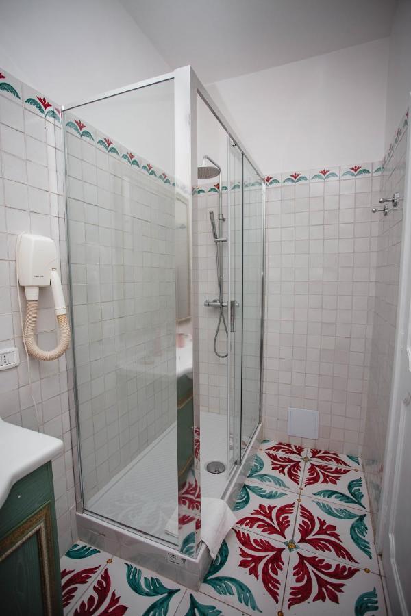 Delfini Trevi House Hotel Róma Kültér fotó